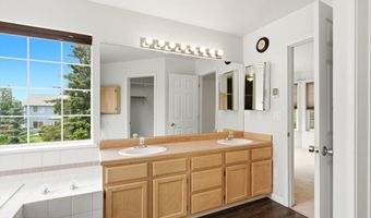 9070 Cathedral Pl, Anchorage, AK 99507
