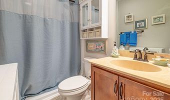 14 Kaylor Dr, Arden, NC 28704