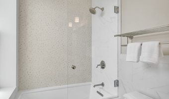 284 Bunker Hill St 4, Boston, MA 02129