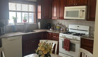 385 Brookfield Ave, Staten Island, NY 10308