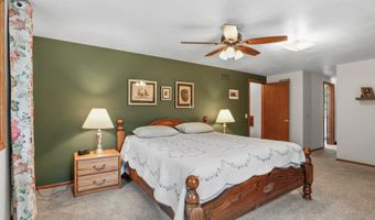 5310 Dorsett Dr, Madison, WI 53711