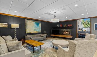 25 Logan Rd, Alton, IL 62002