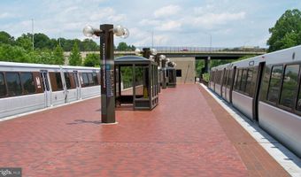 7035 KINGS MANOR Dr, Alexandria, VA 22315