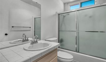 5414 Newcastle Ave 49, Encino, CA 91316