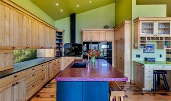 32220 Tamarack Dr, Bigfork, MT 59911