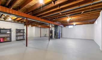 W5862 GERANIUM Drive, Appleton, WI 54915