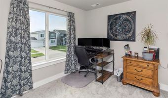 616 NE Pearl Dr, Ankeny, IA 50021