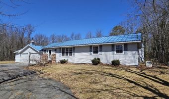 713 Mcgrath Pond Rd, Belgrade, ME 04917