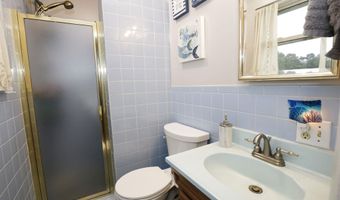 706 BERNARD COUCH Dr, Anniston, AL 36207