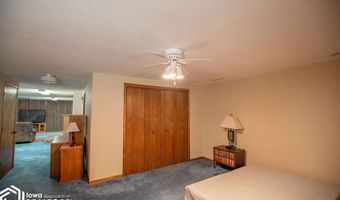 1302 E Linden St, Algona, IA 50511
