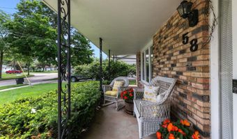 58 CRESTVIEW Dr, Appleton, WI 54915