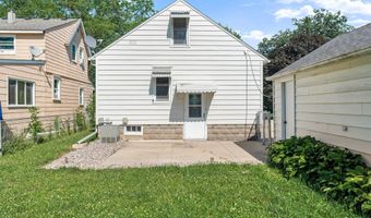 909 11th St NW, Austin, MN 55912