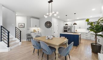 705 N ASHTON St, Alexandria, VA 22312