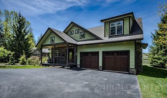 214 Pasture Ln, Banner Elk, NC 28604