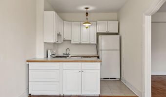 4000 CATHEDRAL Ave NW 605B, Washington, DC 20016