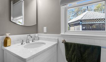 8 Eagle Dr, Bayville, NJ 08721