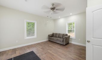 22125 Driftwood Ln, Abingdon, VA 24211