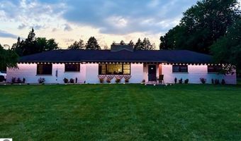 5811 N Luce Rd, Alma, MI 48801