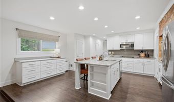 250 Rhine Dr, Alpharetta, GA 30022
