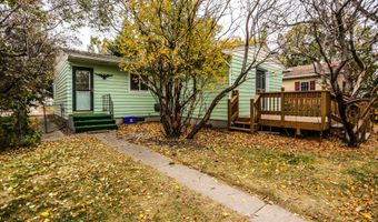 806 S COCHRANE St, Aberdeen, SD 57401