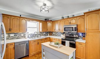 135 Kraft Dr, Ashville, OH 43103