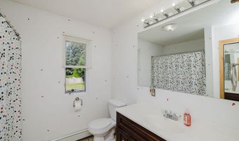 1 Lee Ann Dr, Johnston, RI 02919