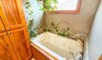 8667 W Hardwood Rd, Atoka, OK 74525