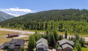 404 SNAKE RIVER Dr, Alpine, WY 83128