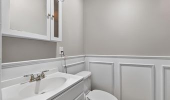 808 BROADWAY, Bayonne, NJ 07002