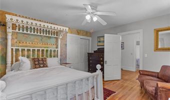 1220 Hope St, Bristol, RI 02809