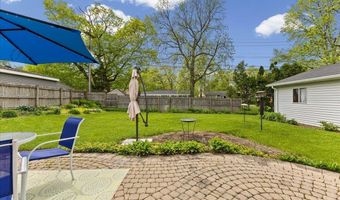 681 Archwood Dr, Ann Arbor, MI 48103