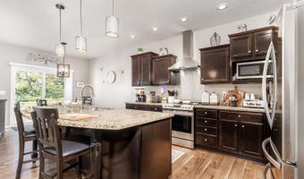 9995 Cedar View Ln, Aurora, IN 47001