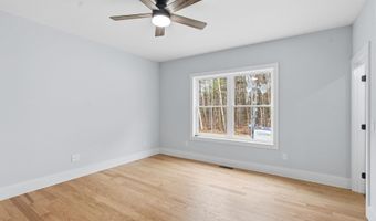 14 Stacey Ln 2, Chester, NH 03036