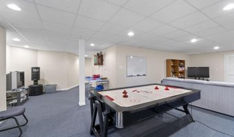 5 Overlook Ct, Bayville, NJ 08721