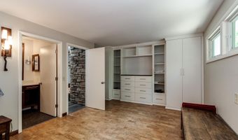 3329 Tally Ho Ln, Madison, WI 53705