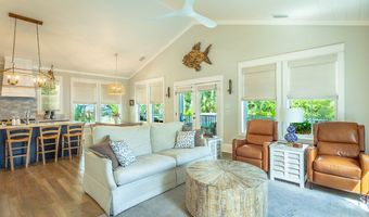 121 14th St, Apalachicola, FL 32320