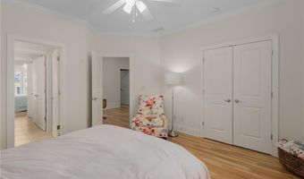 5176 Creek Walk Cir, Peachtree Corners, GA 30092