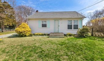 91 Hedges Ln, Amagansett, NY 11937