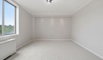 6641 WAKEFIELD Dr 703, Alexandria, VA 22307
