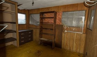 304 U St, Beaver City, NE 68926