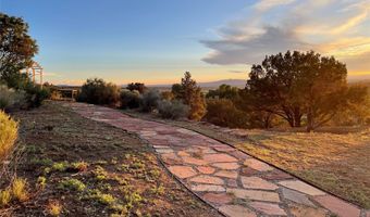 35 Arroyo Vis, Arroyo Hondo, NM 87571