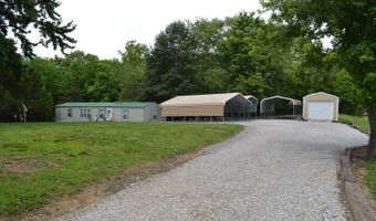 305 N Eighth St, Albion, IL 62806