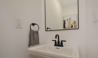 345 Meinzer St, Aberdeen, NJ 07721