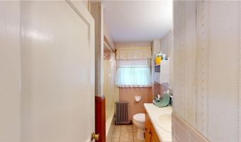 73 Allen Ave, Cranston, RI 02910
