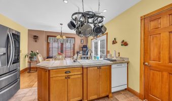 180 Minna Ave, Avenel, NJ 07001
