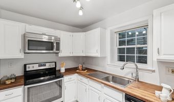6728 OFFUTT Ln 200A, Bethesda, MD 20815