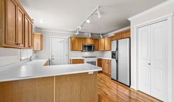380 Hemlock Ln, Ashland, OR 97520