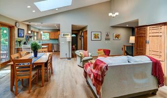 2877 Glacier Valley Rd, Fitchburg, WI 53711