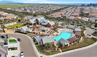 1819 Pacific Rd S, Madera, CA 93636