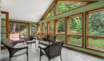 9 Pavillion Rd, Amherst, NH 03031